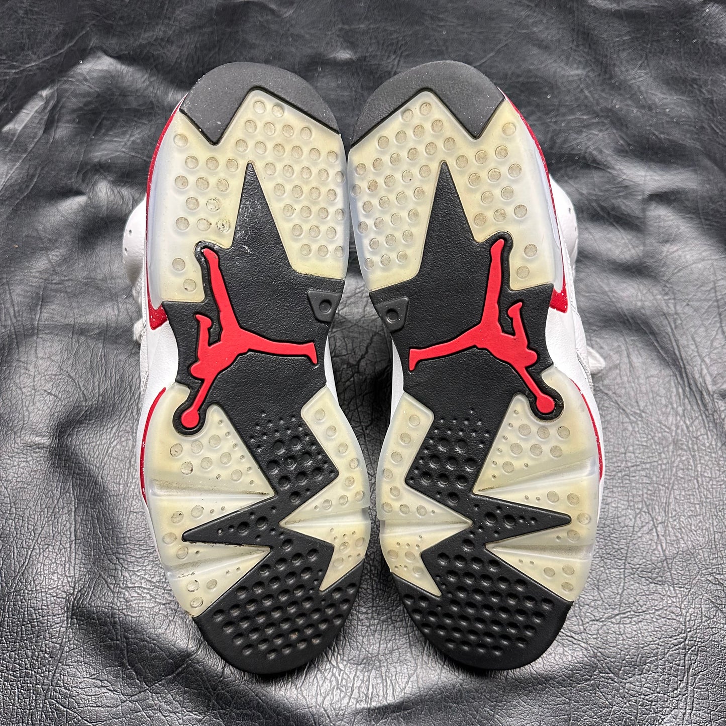 Jordan 6 Retro Red Oreo (Pre-Owned) (10.5) *NO BOX*