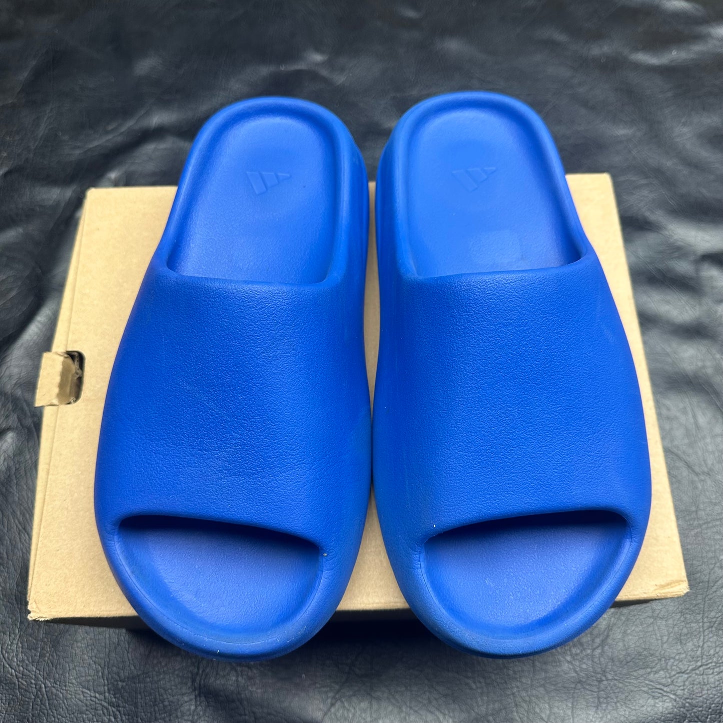 Yeezy Slide Azure (Pre-Owned) (8)