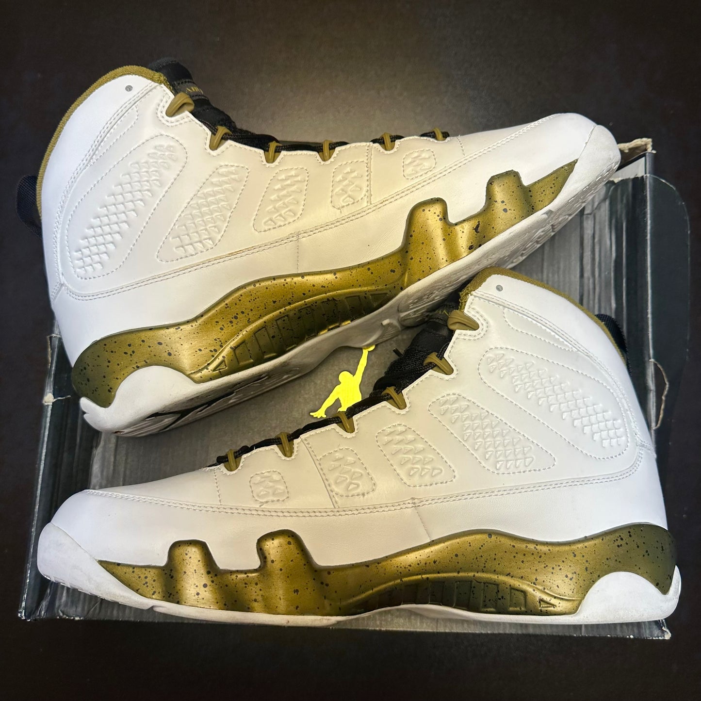Jordan 9 Retro Statue (Pre-Owned) (13)