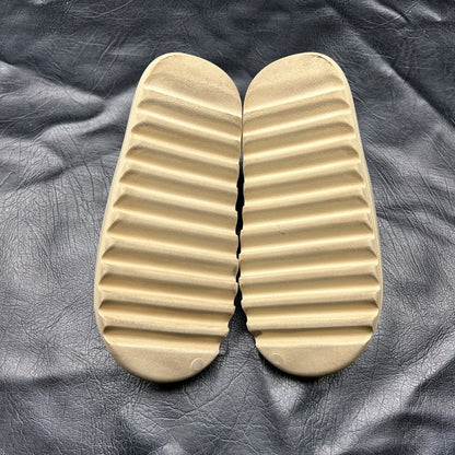 Yeezy Slide Bone 2022 (Pre-Owned) Size 10