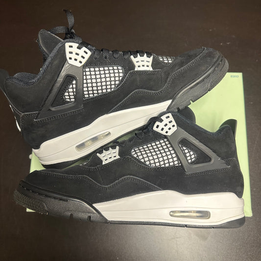 Jordan 4 Retro White Thunder (Pre-Owned) (10) *REPLACEMENT BOX*