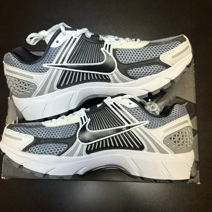 Nike Zoom Vomero 5 Dark Grey Black White