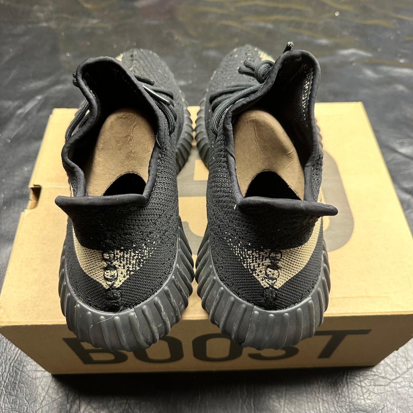 Yeezy Boost 350 V2 Core Black Green (Pre-Owned) (11)