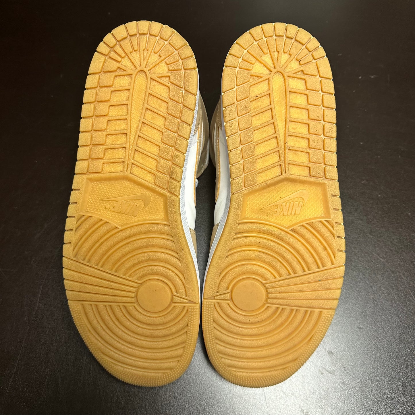 Jordan 1 Mid Tan Gum (Pre-Owned) (12) *NO BOX*
