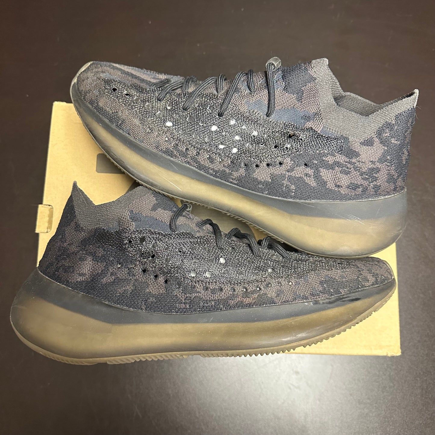 Yeezy 380 Onyx (Pre-Owned) (13)