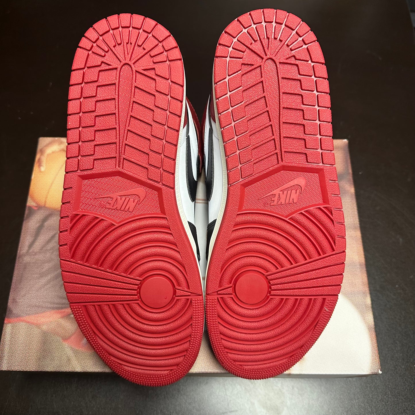 Jordan 1 Retro Black Toe