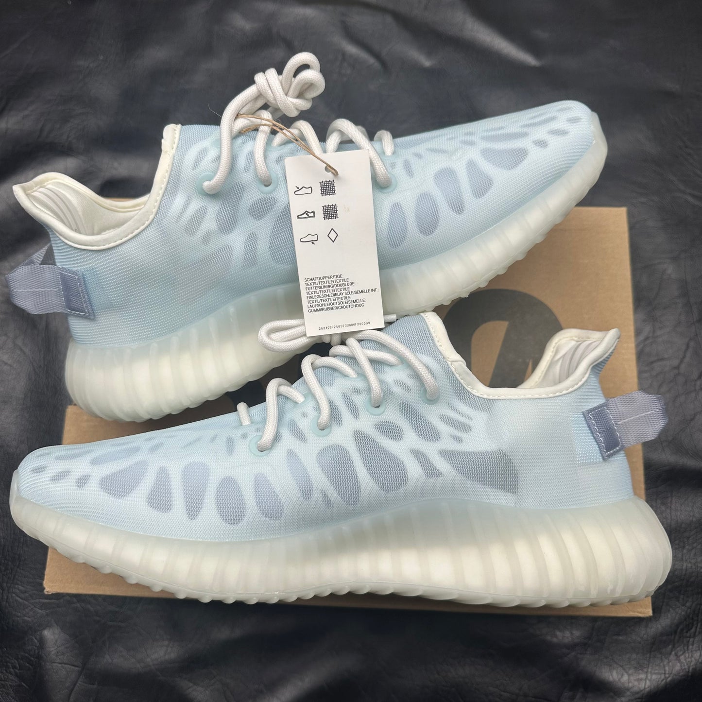 Yeezy Boost 350 V2 Mono Ice