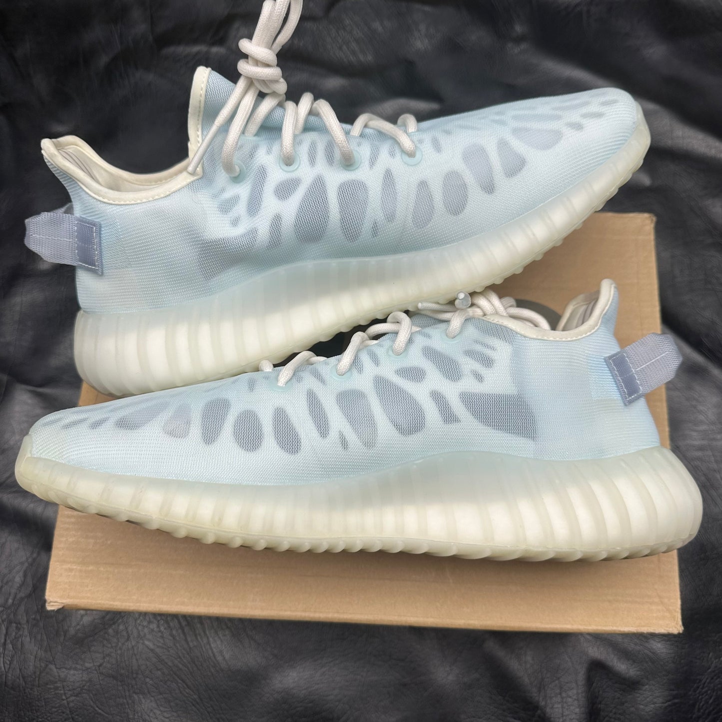 Yeezy Boost 350 V2 Mono Ice (Pre-Owned) (10.5)