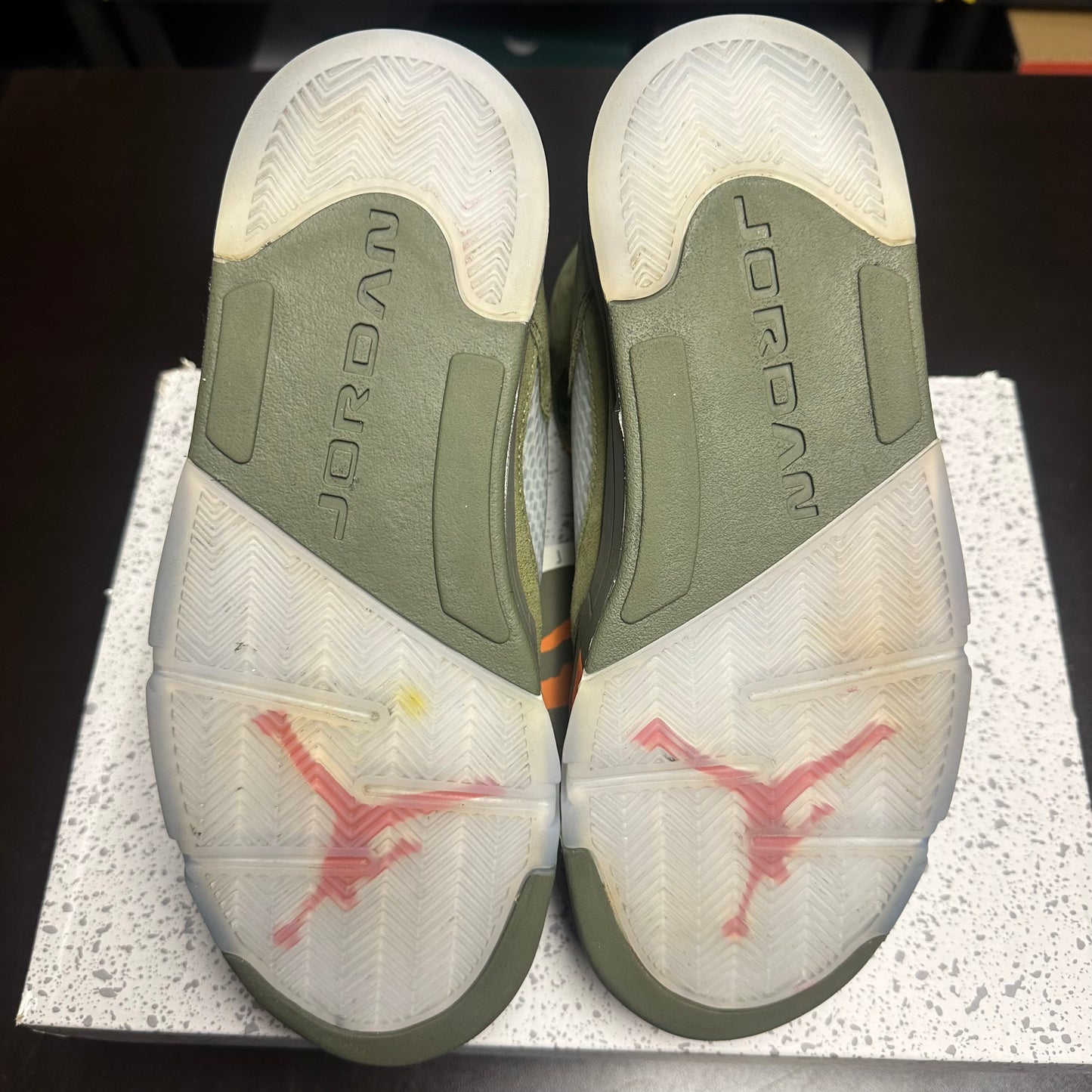 Jordan 5 Retro Olive (Pre-Owned) (9)