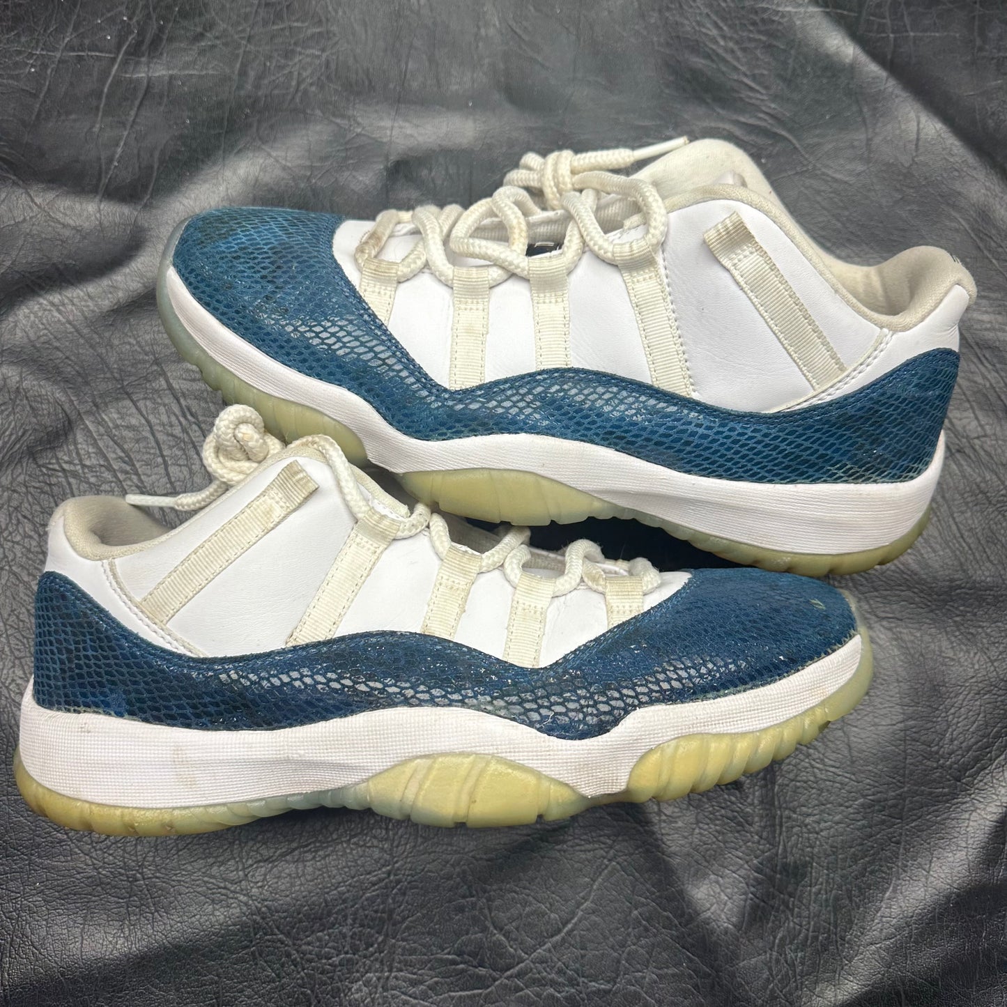 Jordan 11 Retro Low Snakeskin (Pre-Owned) (10) *NO BOX*