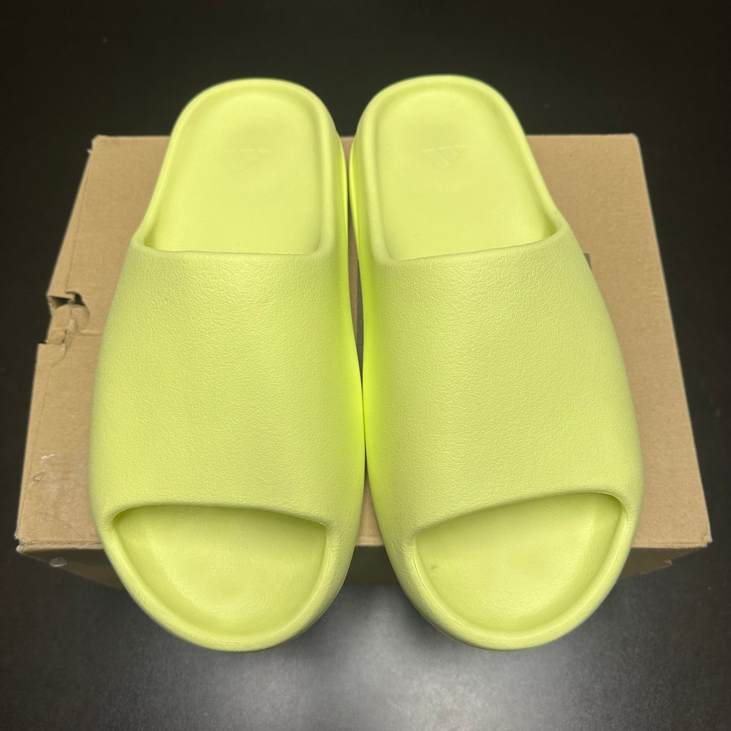Yeezy Slide Glow (Pre-Owned) (12)