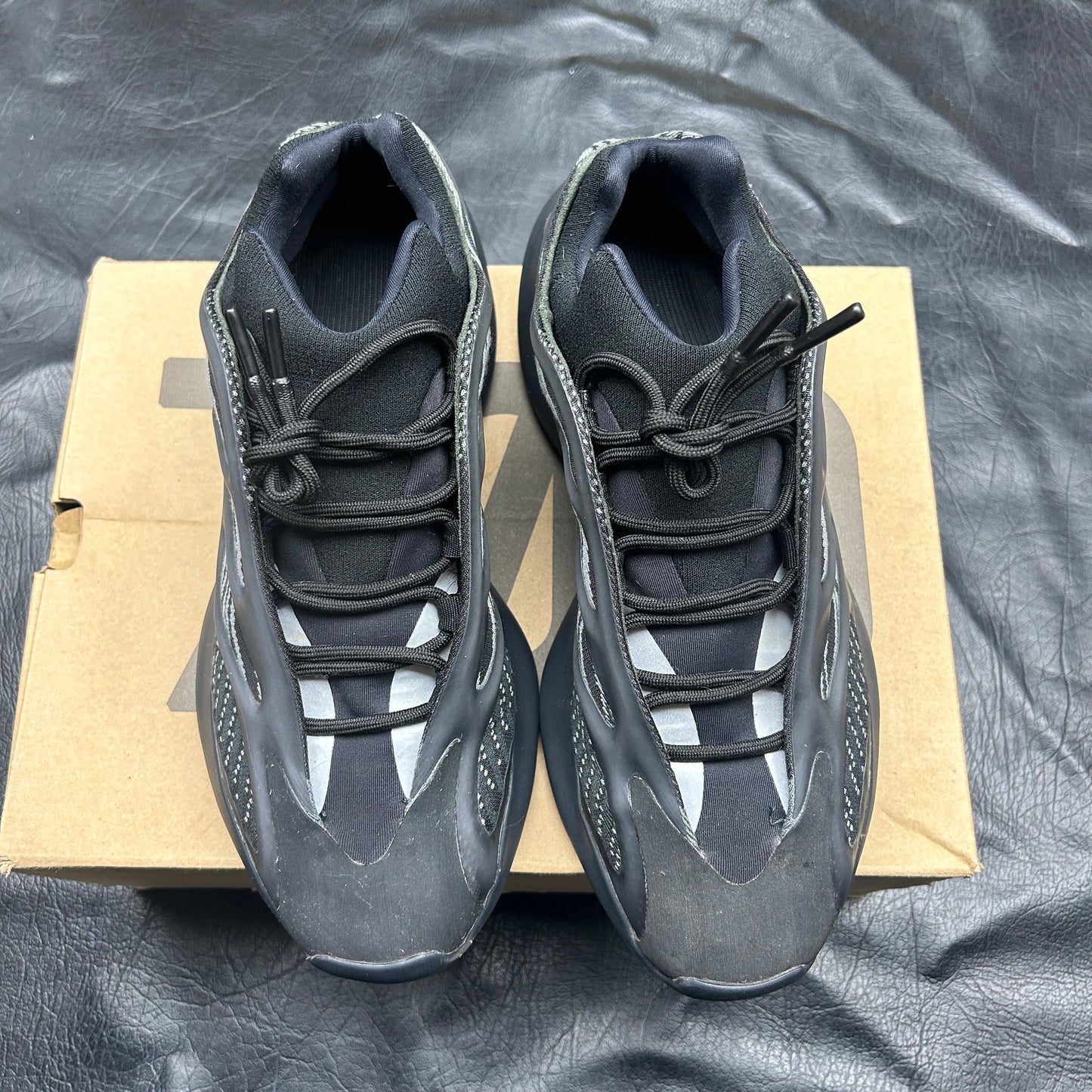 Yeezy 700 V3 Alvah (Pre-Owned) (10)