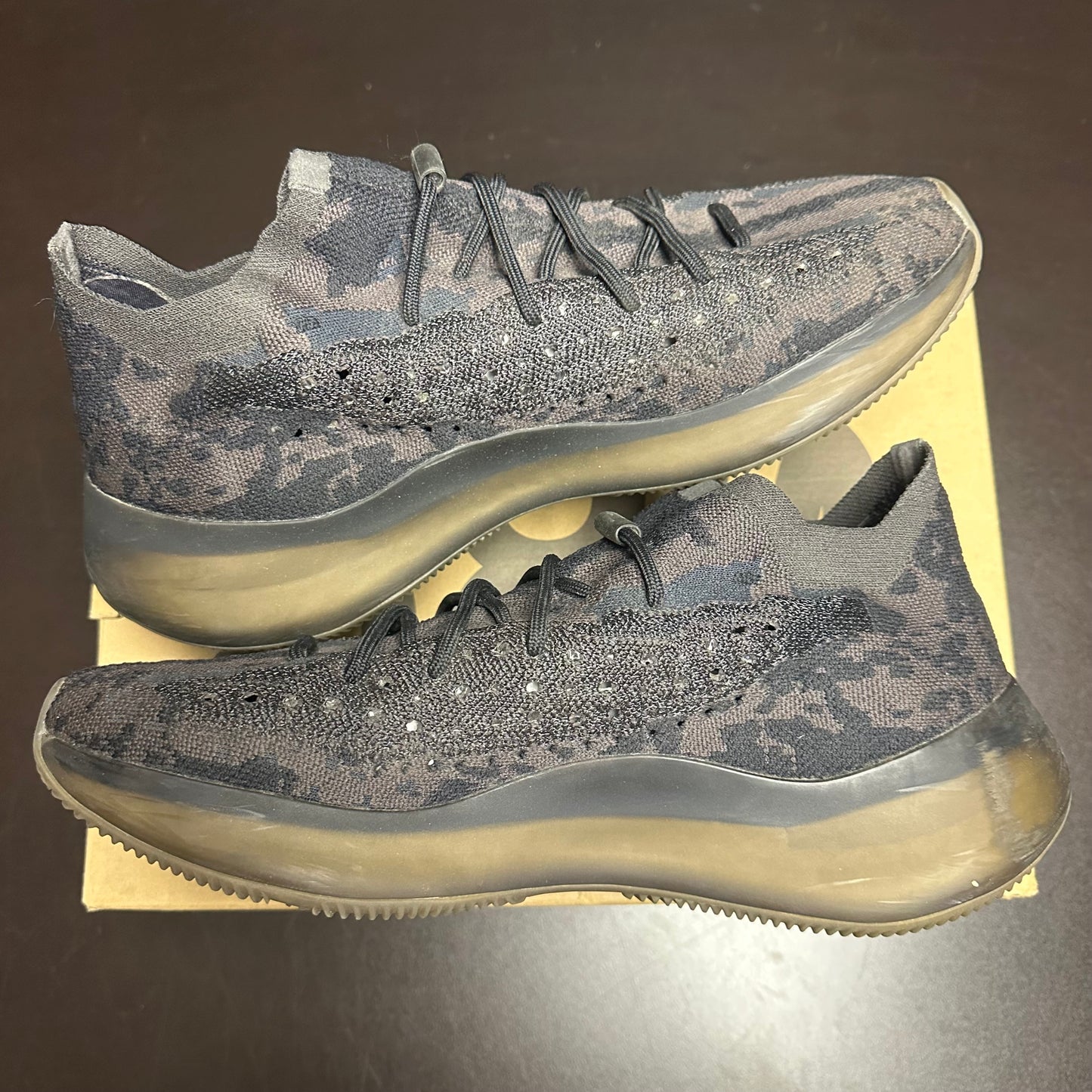 Yeezy 380 Onyx (Pre-Owned) (13)