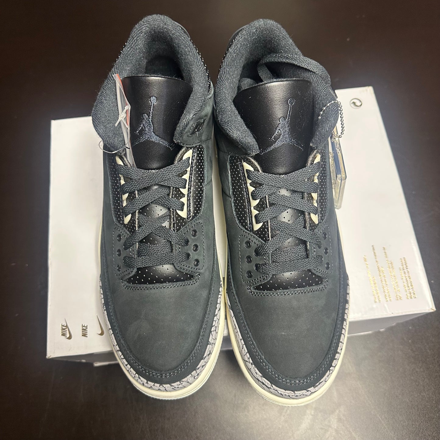 Jordan 3 Retro Off Noir (W) *NO BOX LID*