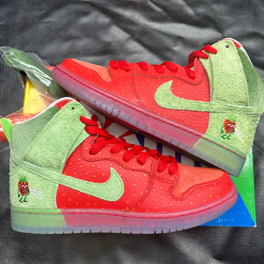 Nike Dunk High SB Strawberry Cough