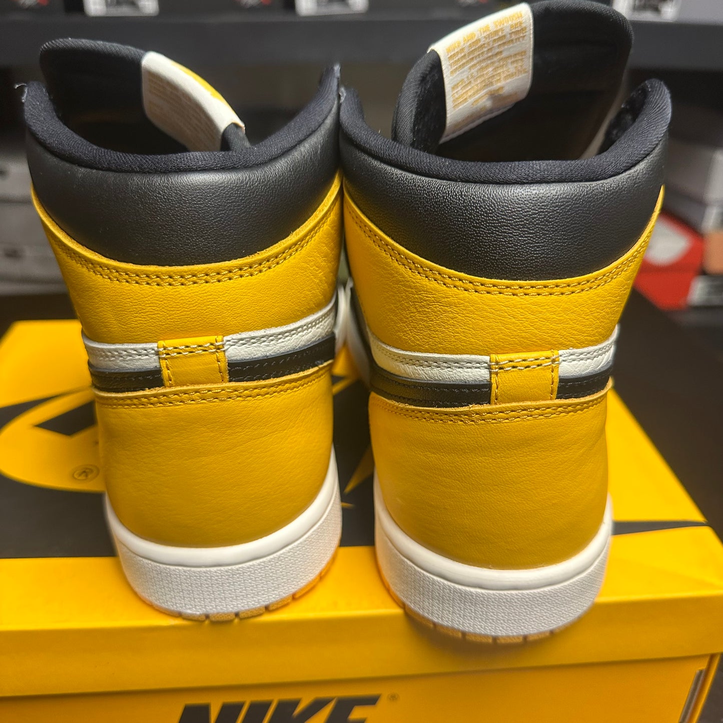 Jordan 1 Retro High Yellow Toe (Like New) (9)