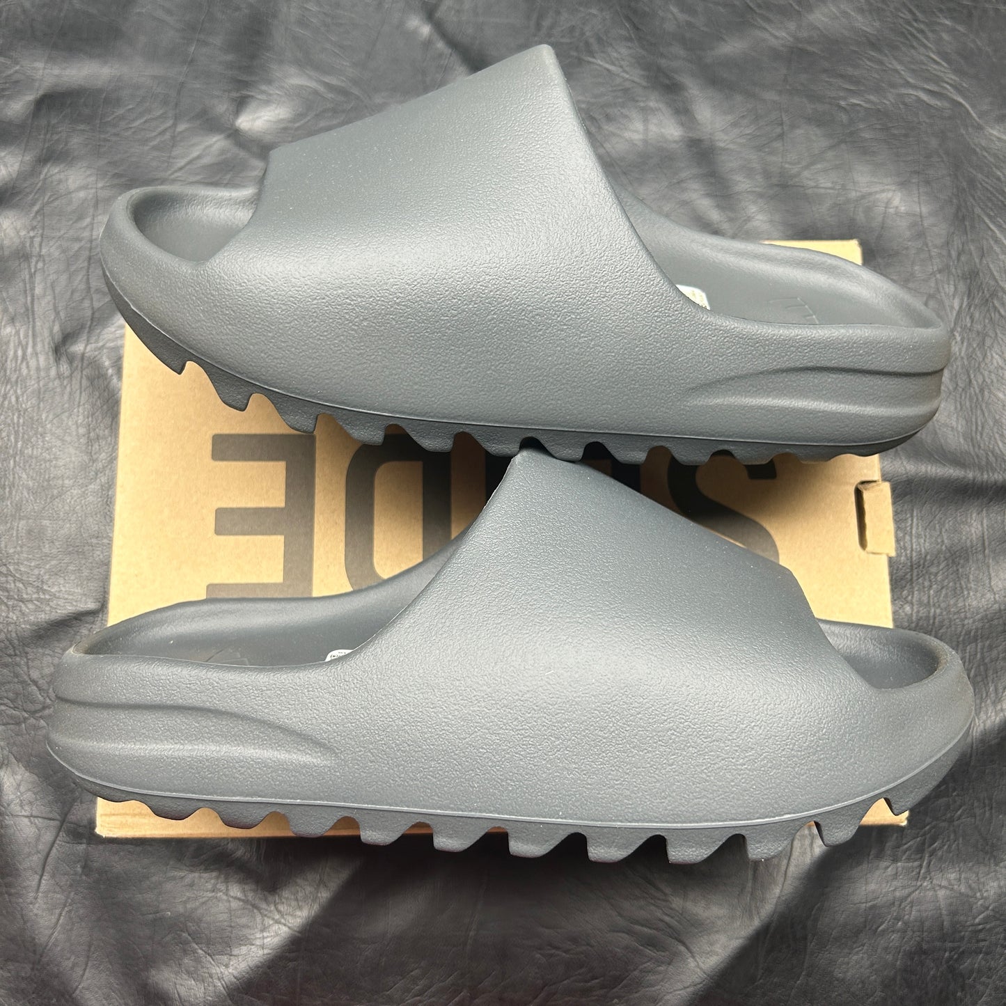 Yeezy Slide Slate Grey