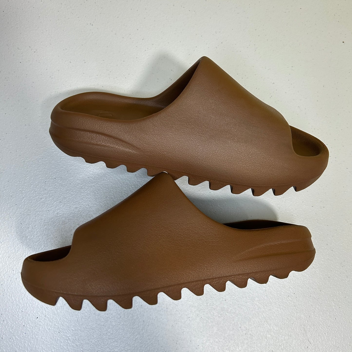 Yeezy Slide Flax (Pre-Owned)