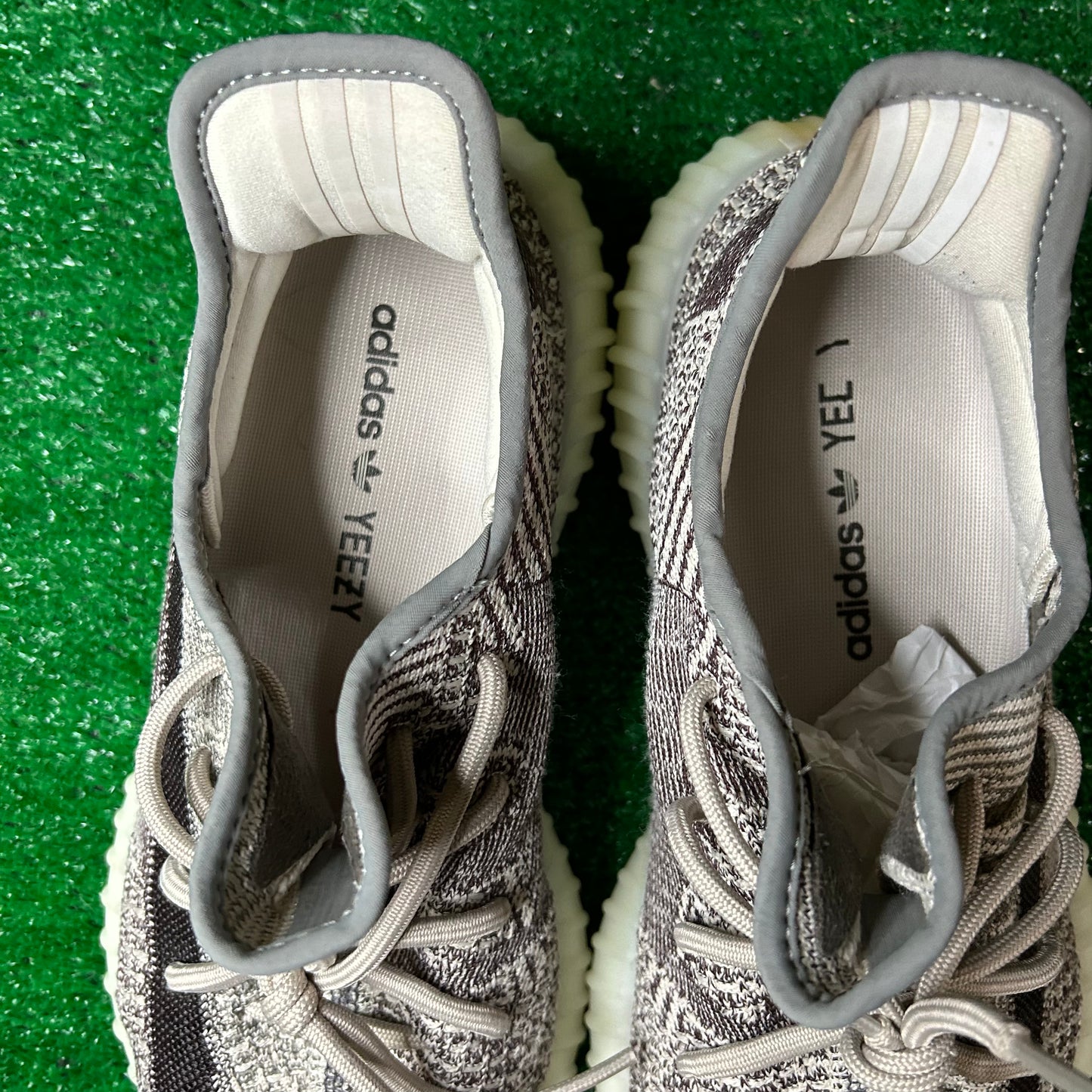 Yeezy Boost 350 V2 Zyon (Pre-Owned)