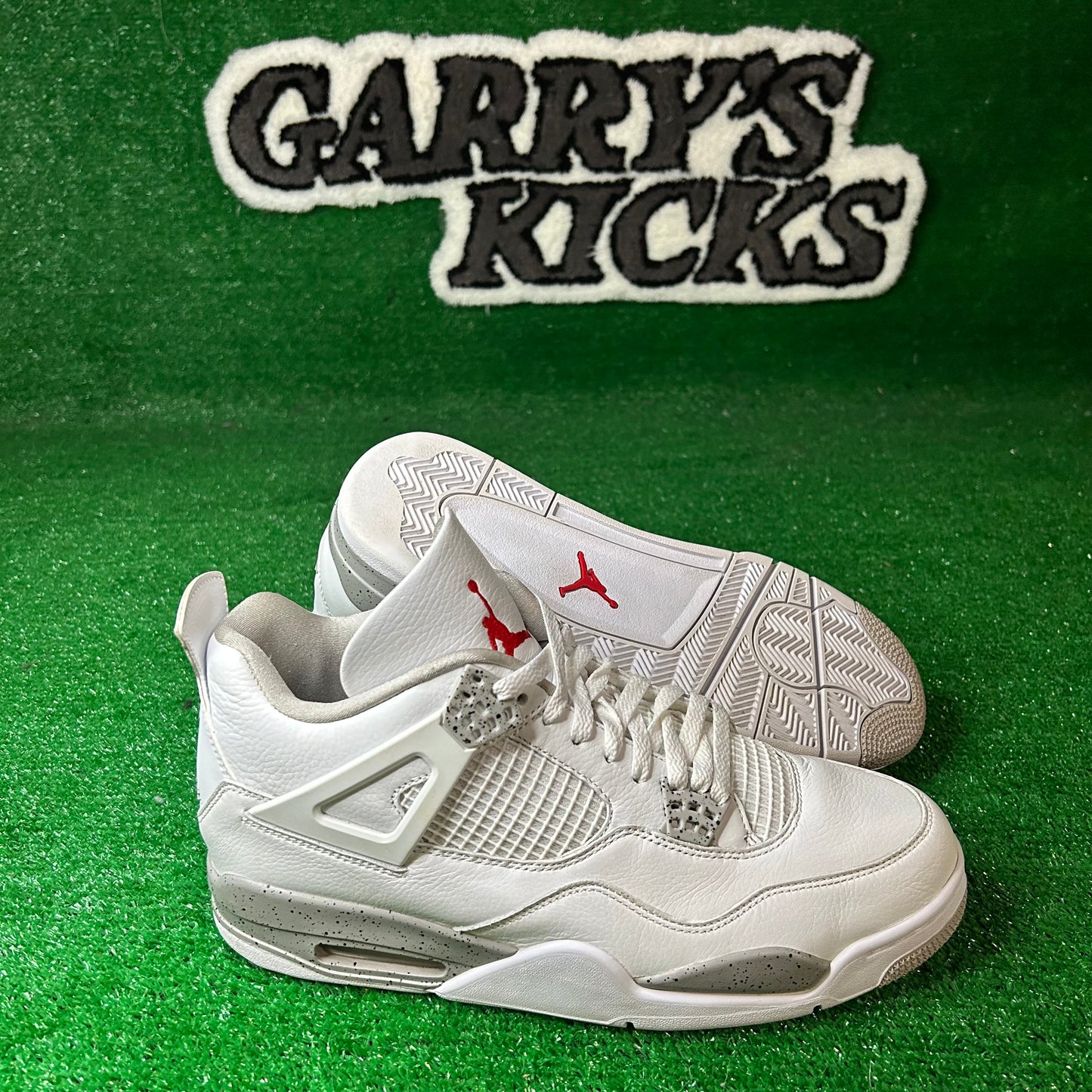 Jordan 4 Retro White Oreo (Pre-Owned)